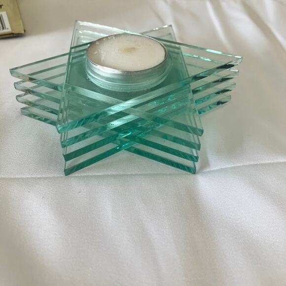 Giftco. Star of David Glass Tealight Candle Holder 4" - Picture 5 of 9